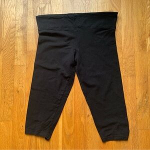 Calvin Klein Black Capris Women’s Large